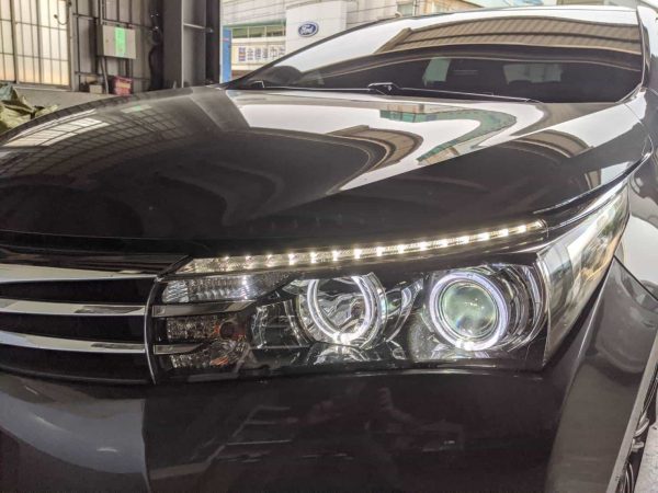 汽車大燈 汽車大燈