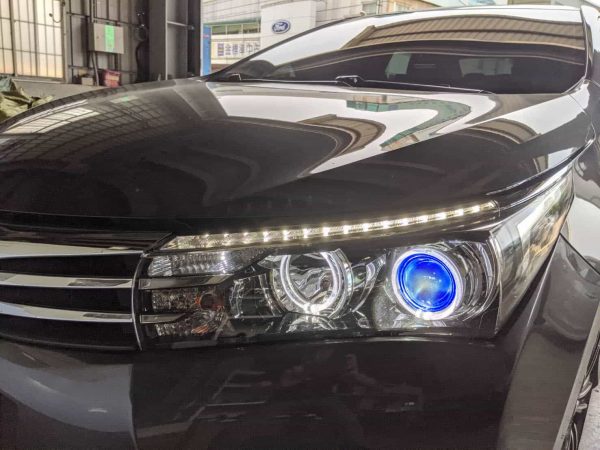 汽車大燈 汽車大燈